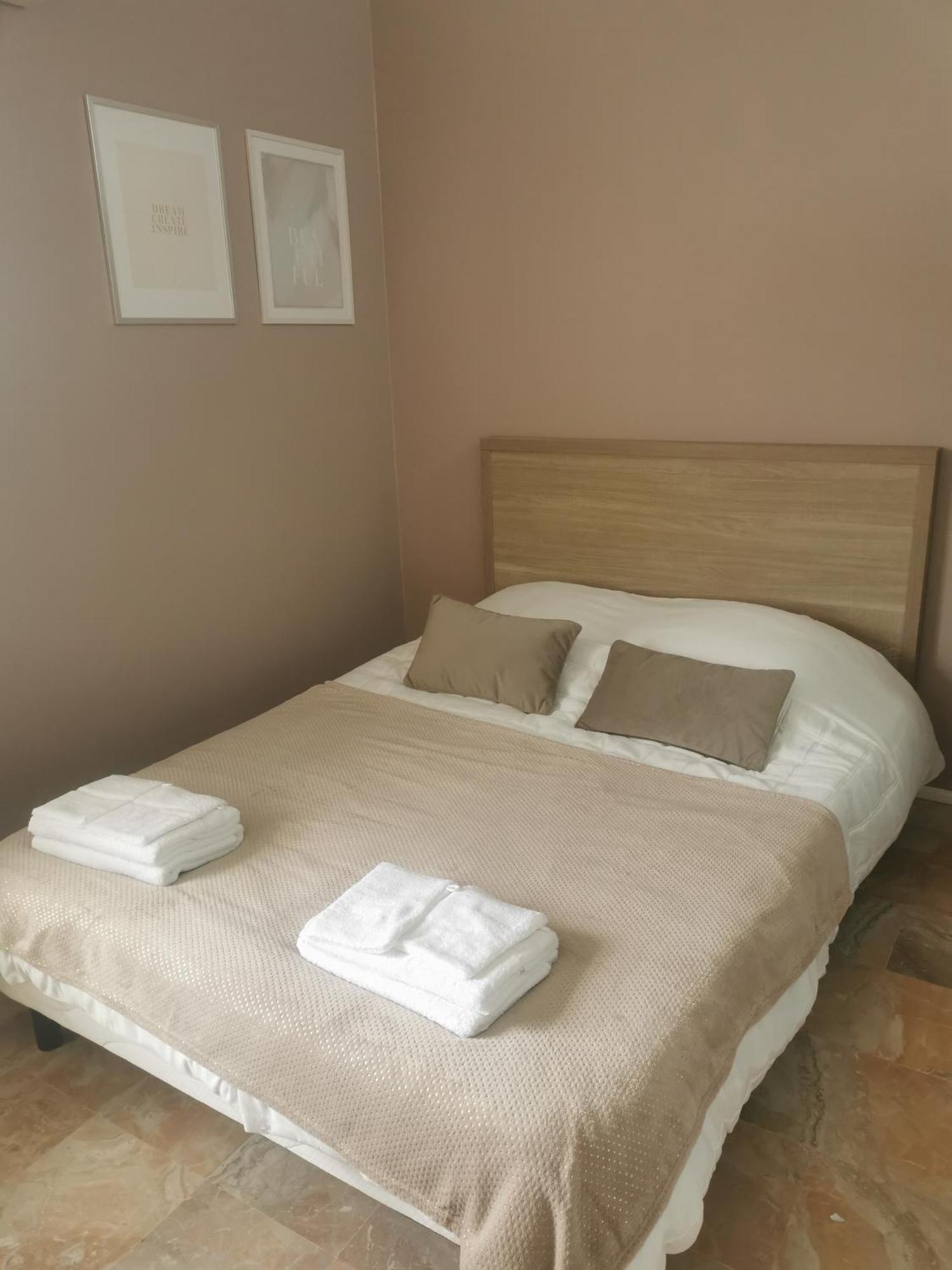 Appartement 3 , Disneyland - Parking Gratuit - Maison Des Platanes Meaux Exterior photo